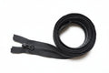 Juodas plastikinis užtrauktukas (100cm/35.43) - Photini Shop